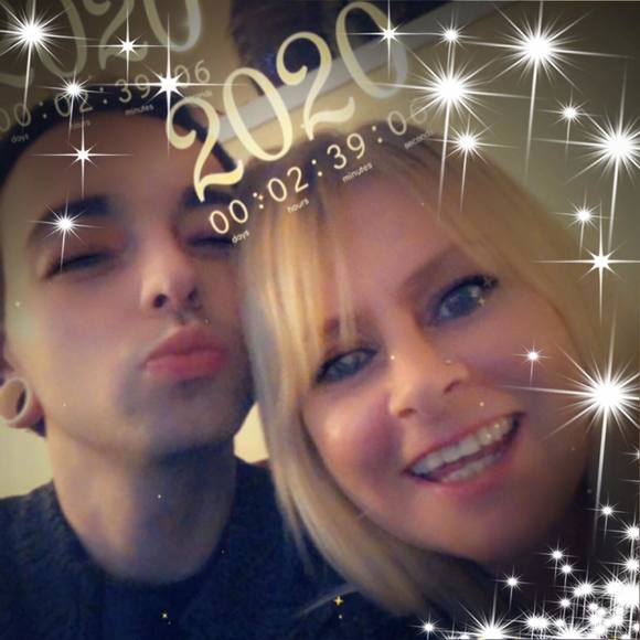 Meet your Posher, Lauralee - Picture 1 of 1